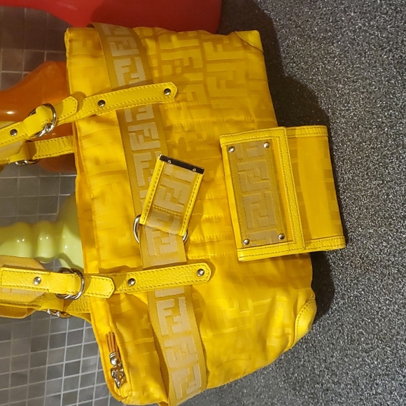 Fendi Monogram Limited Edition Wallet - Picture 16 of 16